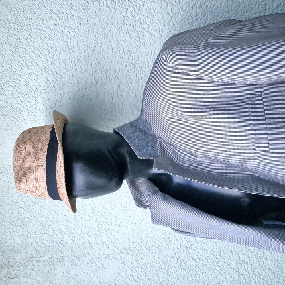 Gerald Austin Men's Gray Sport Coat with Notched Lapels and Textured Fabric